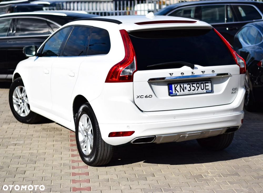 Volvo XC 60 D4 AWD Momentum - 35