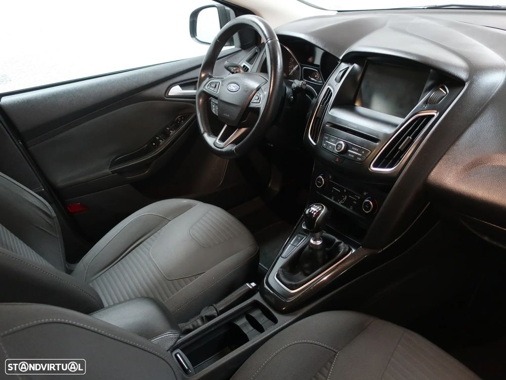 Ford Focus 1.0 SCTi Titanium - 20