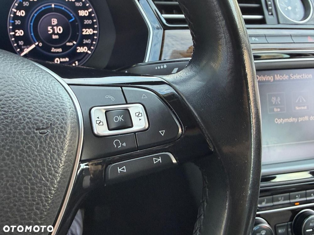 Volkswagen Passat - 38