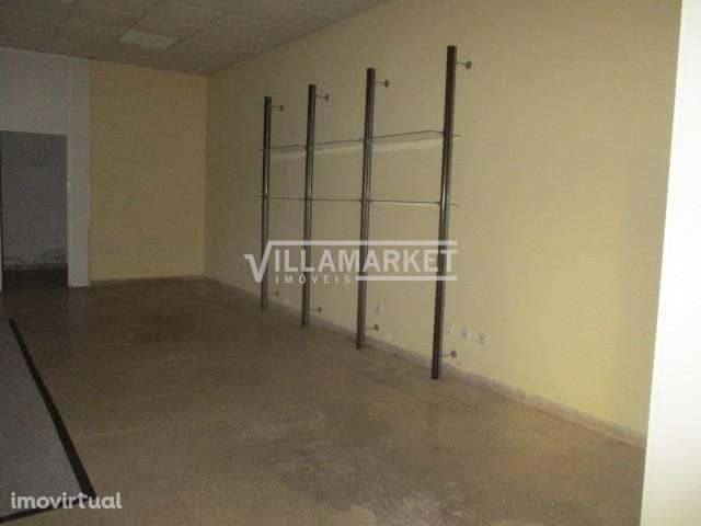 Loja com 95 m² em Samora Correia, destinada a comércio. - Grande imagem: 4/7