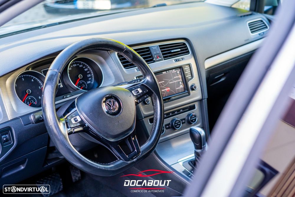 VW Golf 1.6 TDi Trendline DSG - 8