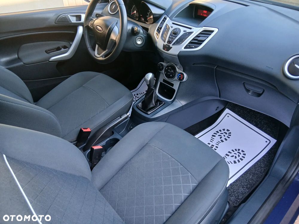 Ford Fiesta 1.25 Ambiente - 26