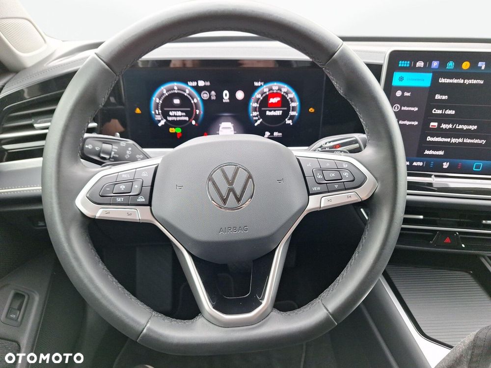 Volkswagen Passat - 17