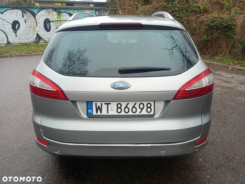 Ford Mondeo 2.0 TDCi Ghia - 10