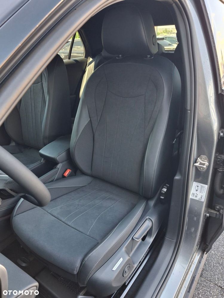 Volkswagen T-Roc 1.5 eTSI Style DSG - 13