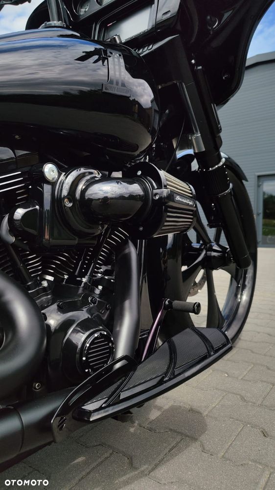 Harley-Davidson Touring Street Glide - 12