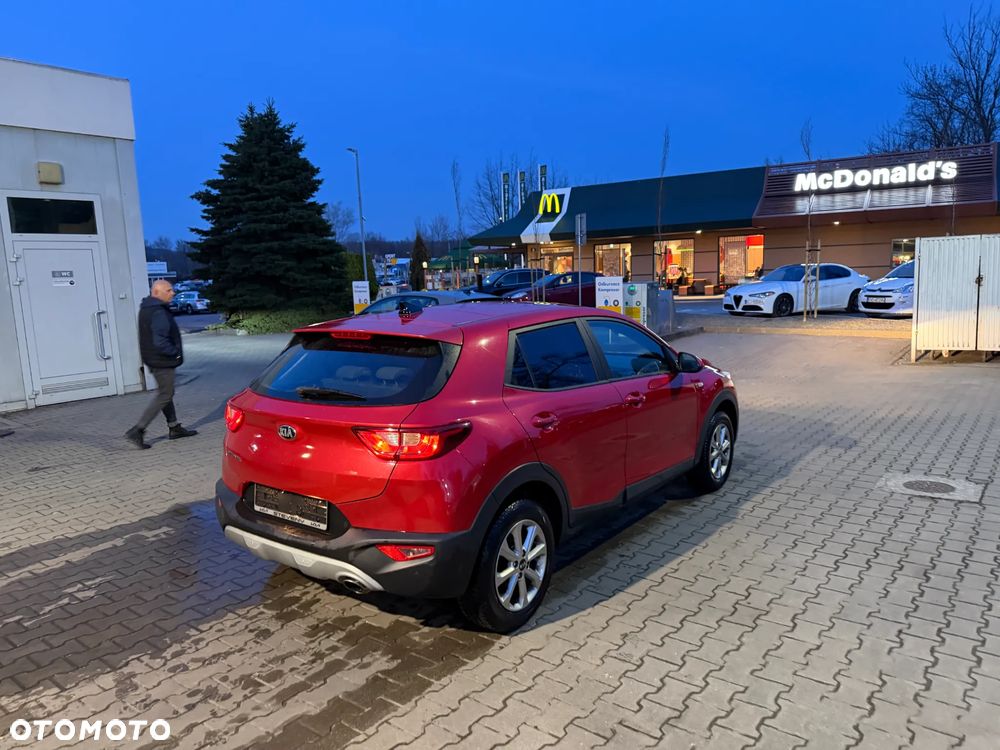 Kia Stonic 1.2 L - 4