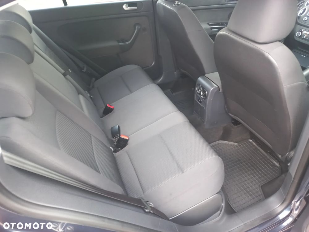 Volkswagen Golf Plus 1.6 TDI DPF Comfortline - 22