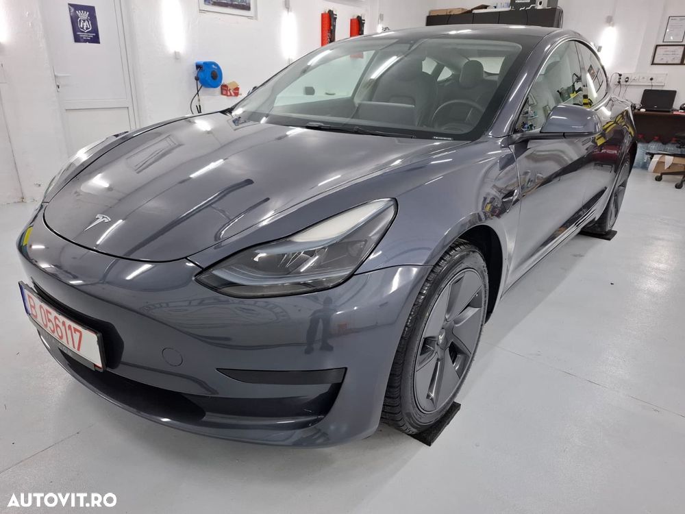 Tesla Model 3 RWD - 1