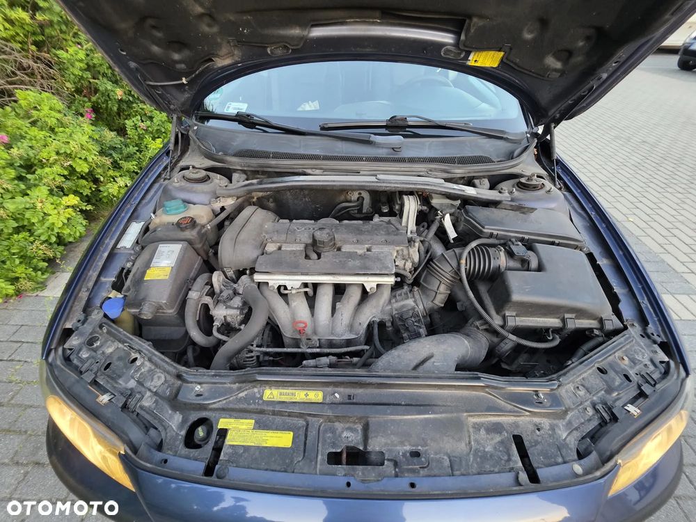 Volvo S60 2.4 - 23