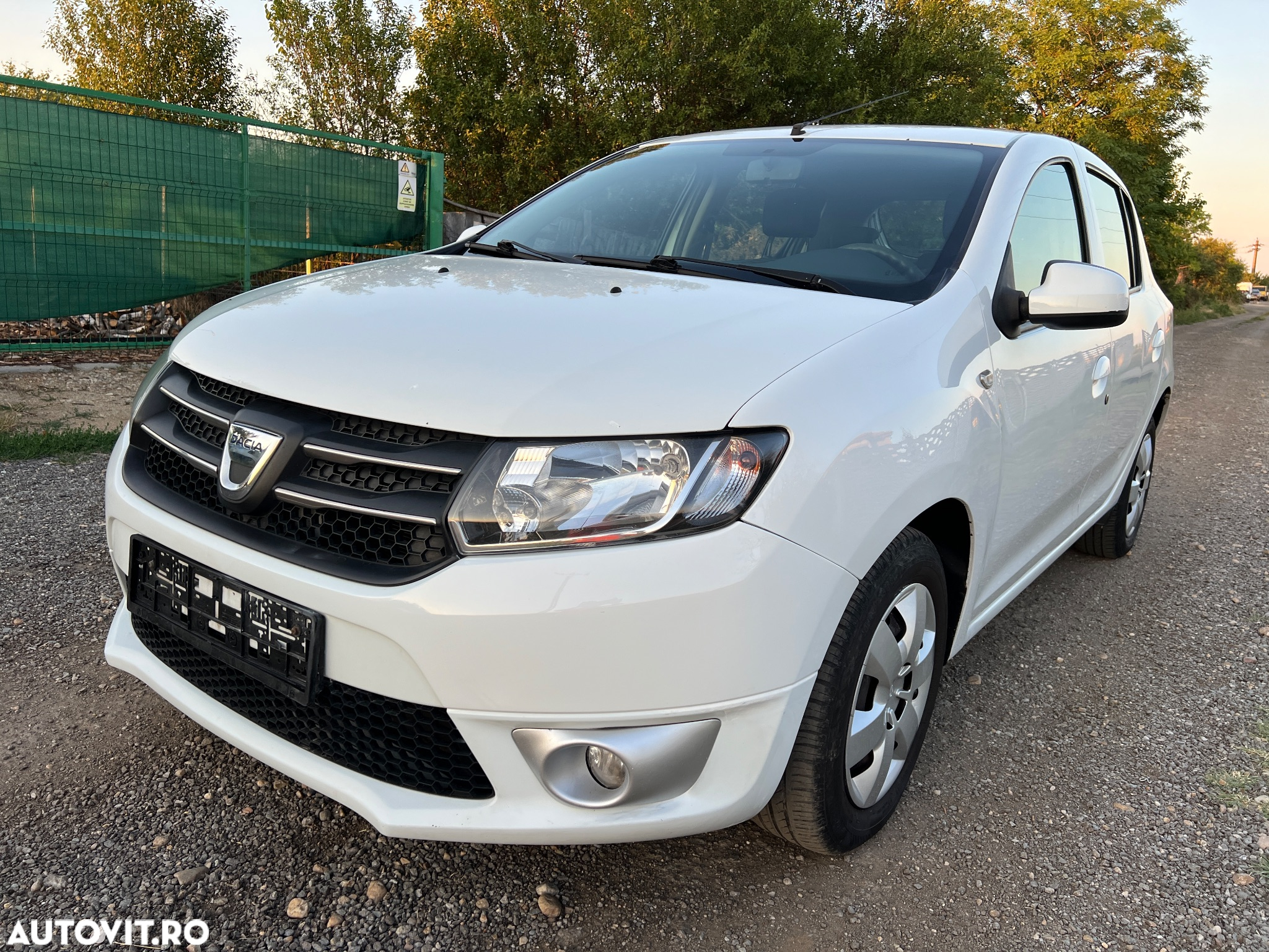 Dacia Sandero 1.2 Acces - 2