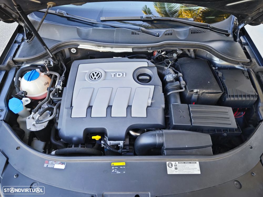 VW Passat Variant 1.6 TDI Confortline Navig - 28