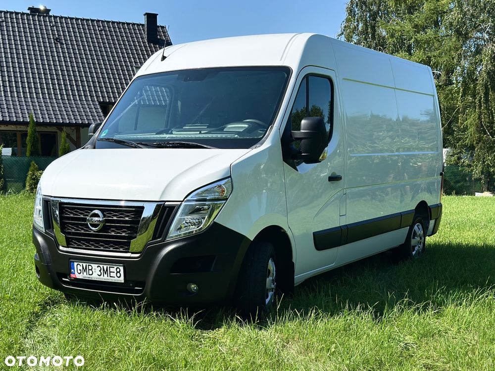 Nissan Interstar - 1