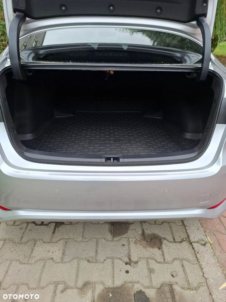 Toyota Corolla 1.8 Hybrid Style - 6