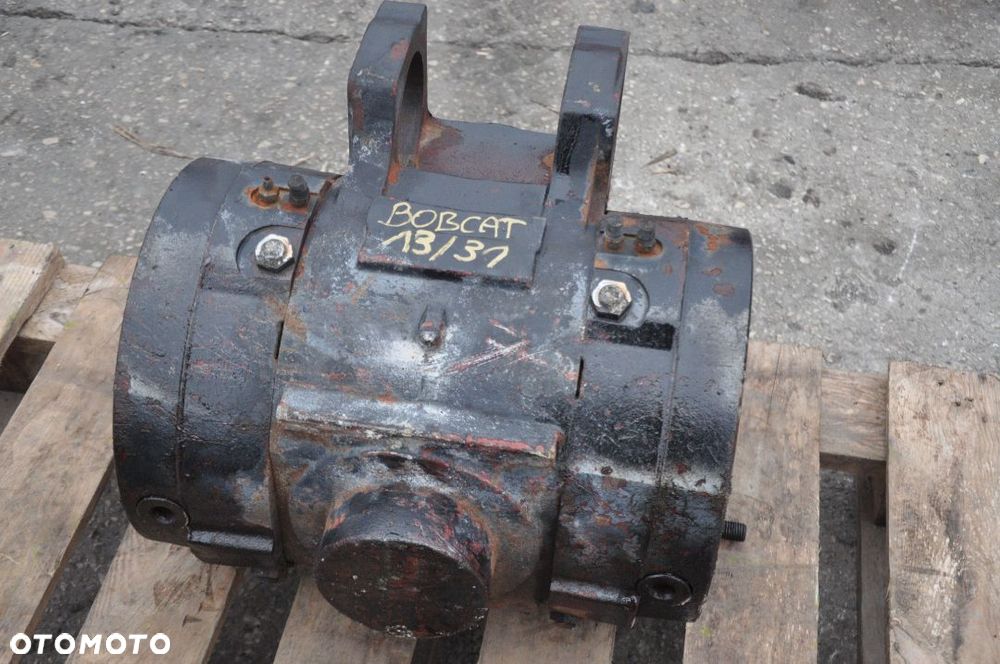 DYFERENCJAŁ WKŁAD MOSTU BOBCAT T2556 11151 / 01D3 - 1