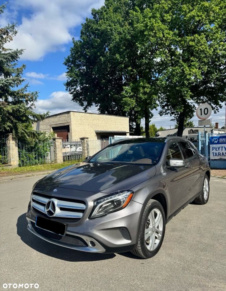 Mercedes-Benz GLA 250 4-Matic - 10