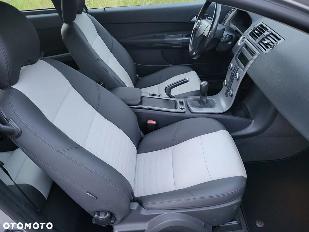 Volvo C30 1.6D - 13