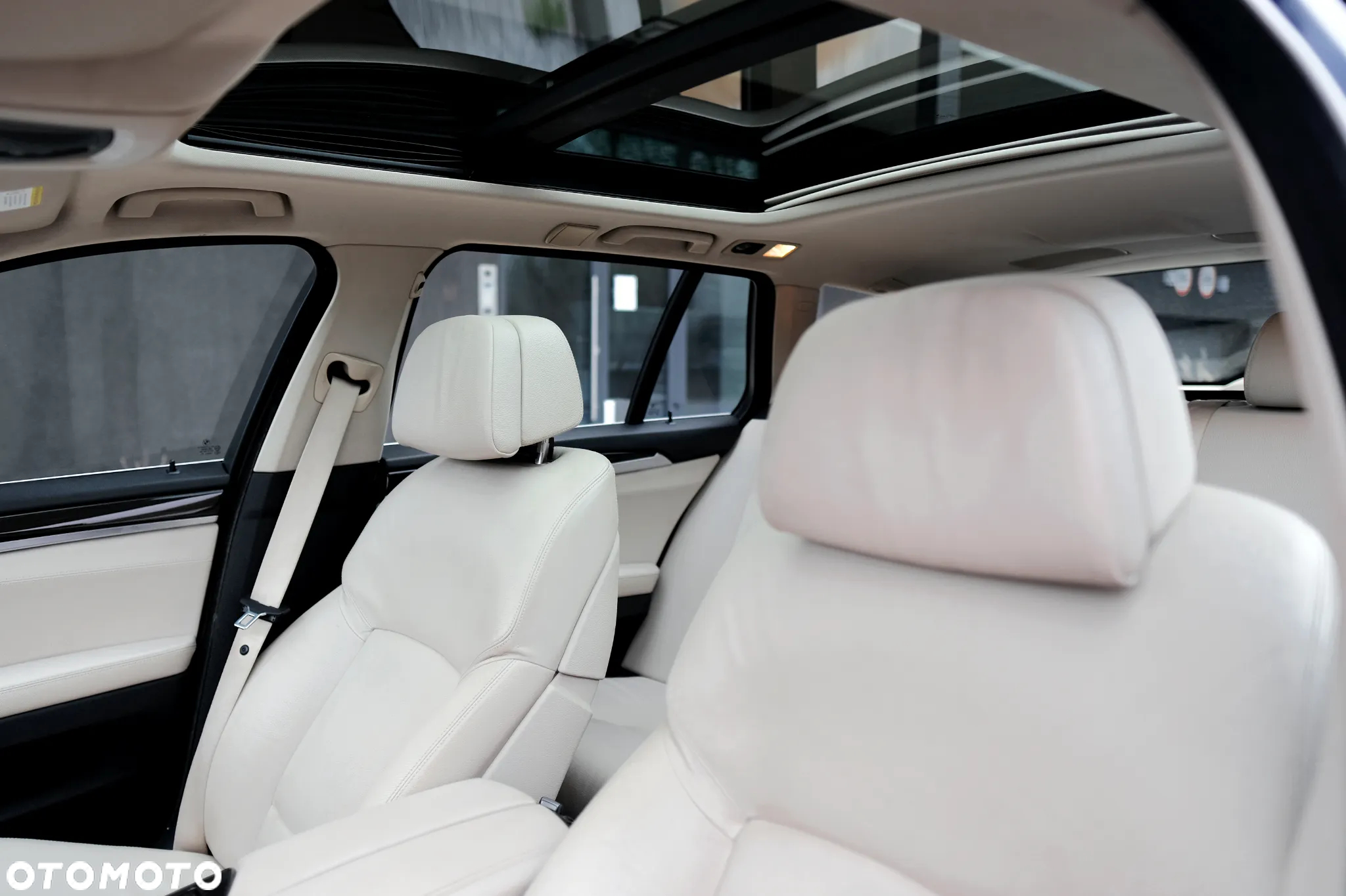 BMW Seria 5 530d xDrive - 32