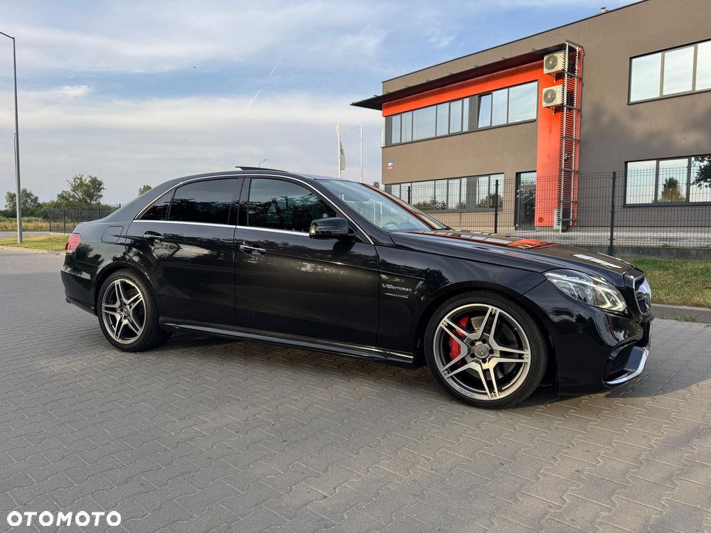 Mercedes-Benz Klasa E 63 AMG - 1