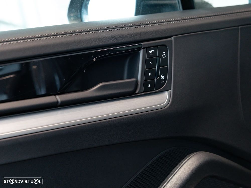 Porsche Cayenne Coupé E-Hybrid - 47