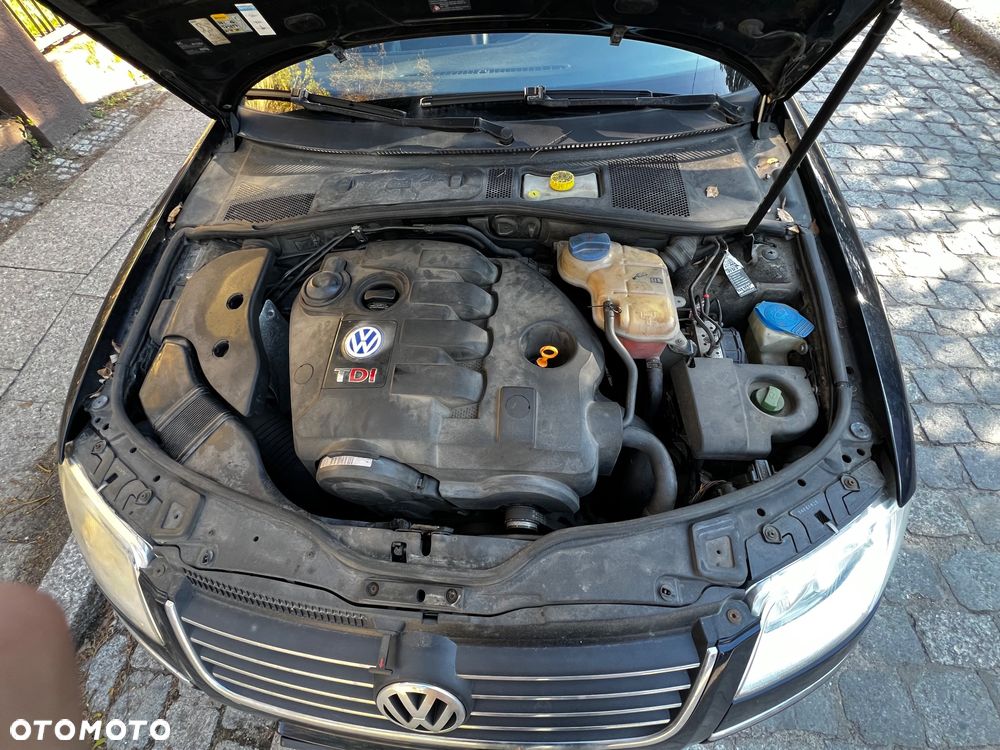 Volkswagen Passat 1.9 TDI Highline - 8