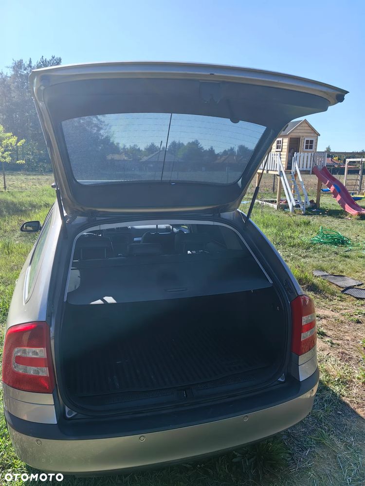 Skoda Octavia 1.6 FSI Classic - 18