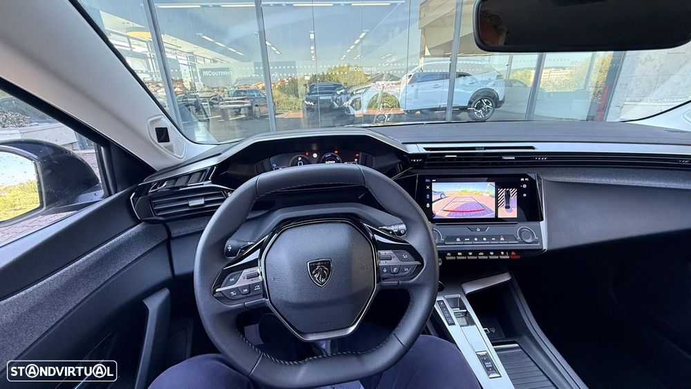 Peugeot 408 - 8