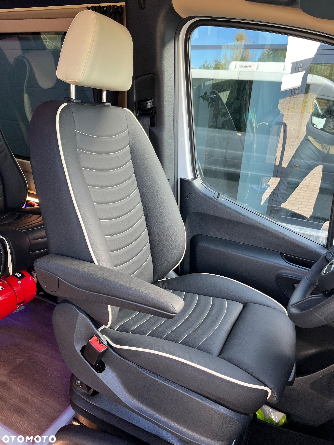Mercedes-Benz Sprinter 519 - 32