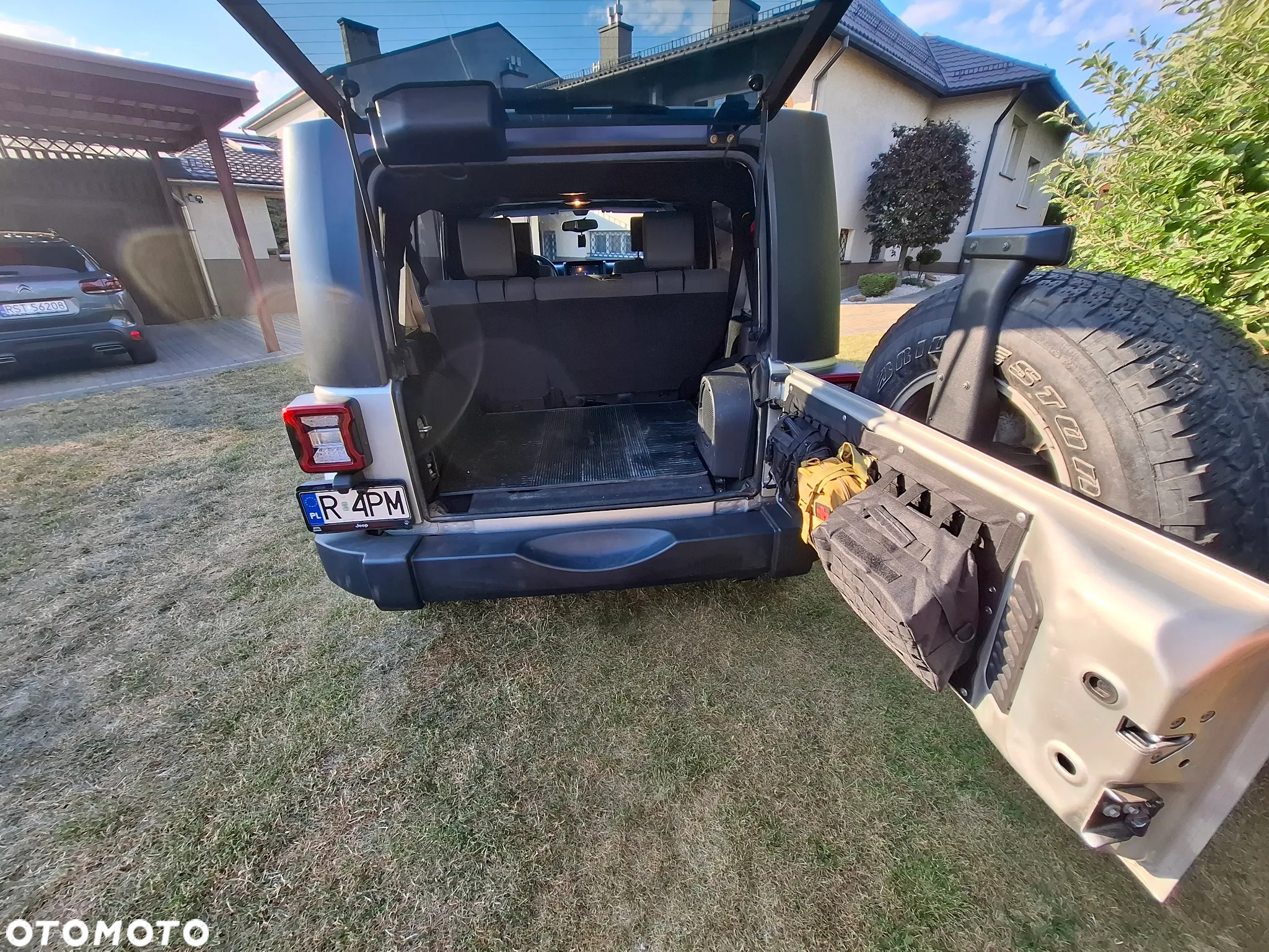 Jeep Wrangler - 10