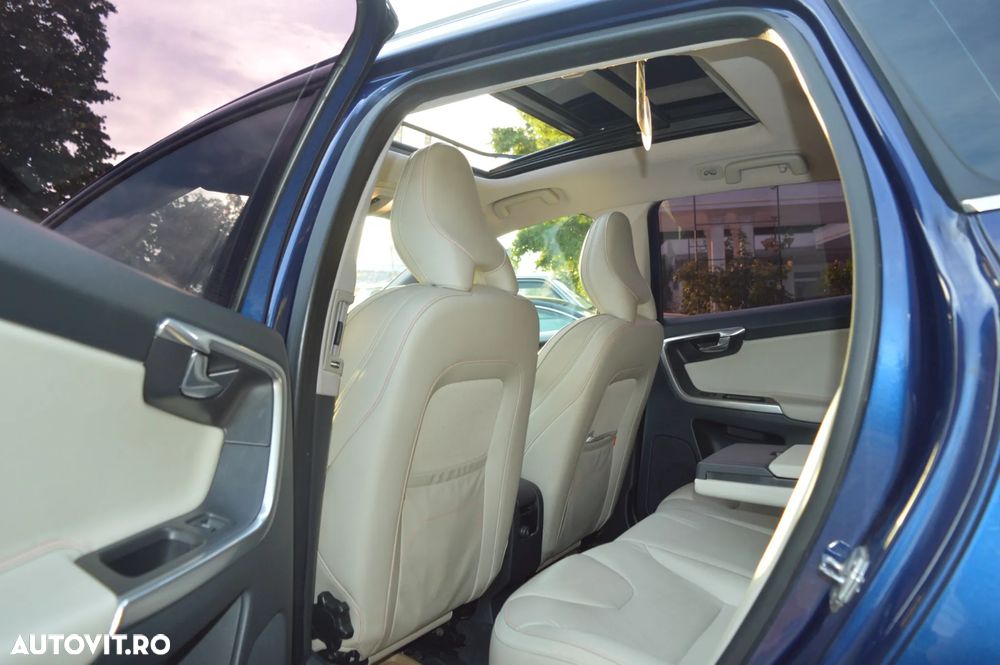 Volvo XC 60 D5 AWD Geartronic Ocean Race - 13