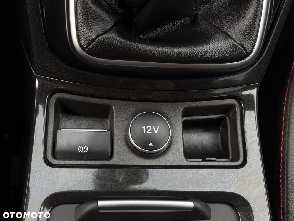 Ford Kuga 1.5 EcoBoost 2x4 ST-Line - 25