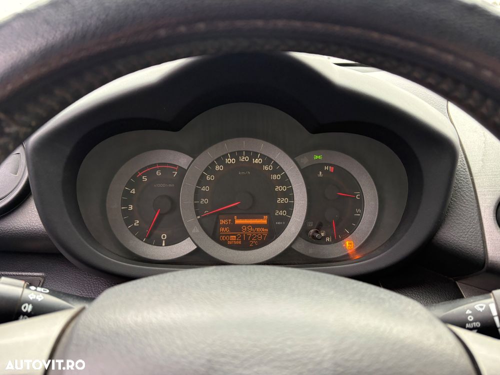 Toyota RAV4 2.2 D-4D 4x4 Edition - 8