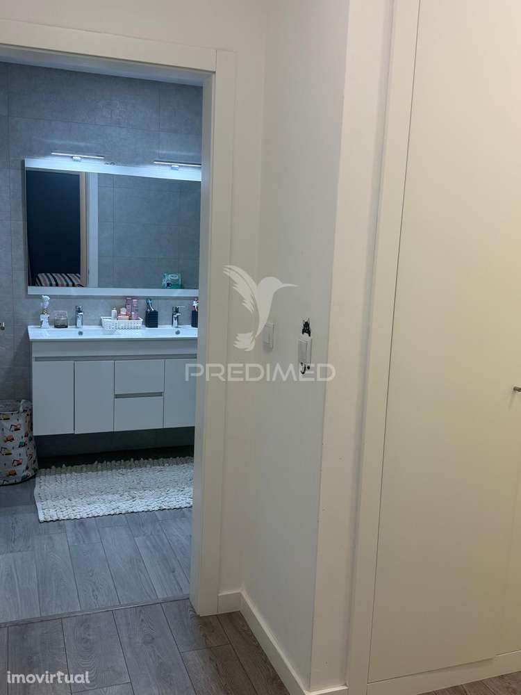 APARTAMENTO T4 SEMI-NOVO COM VISTA RIO DOURO - Grande imagem: 2/39