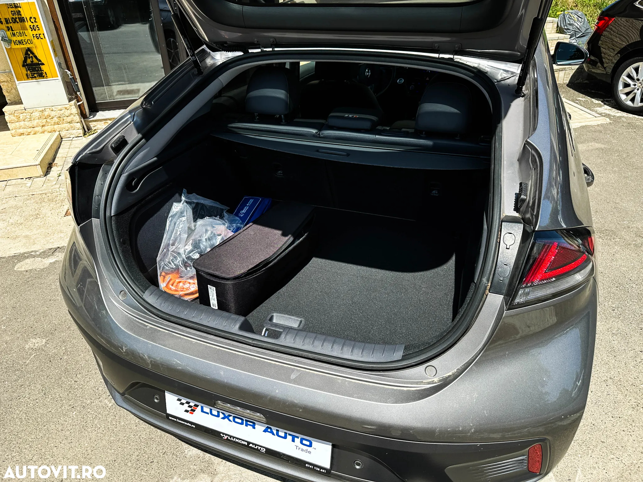 Hyundai IONIQ Plug-In Hybrid 1.6 141CP Exclusive - 13