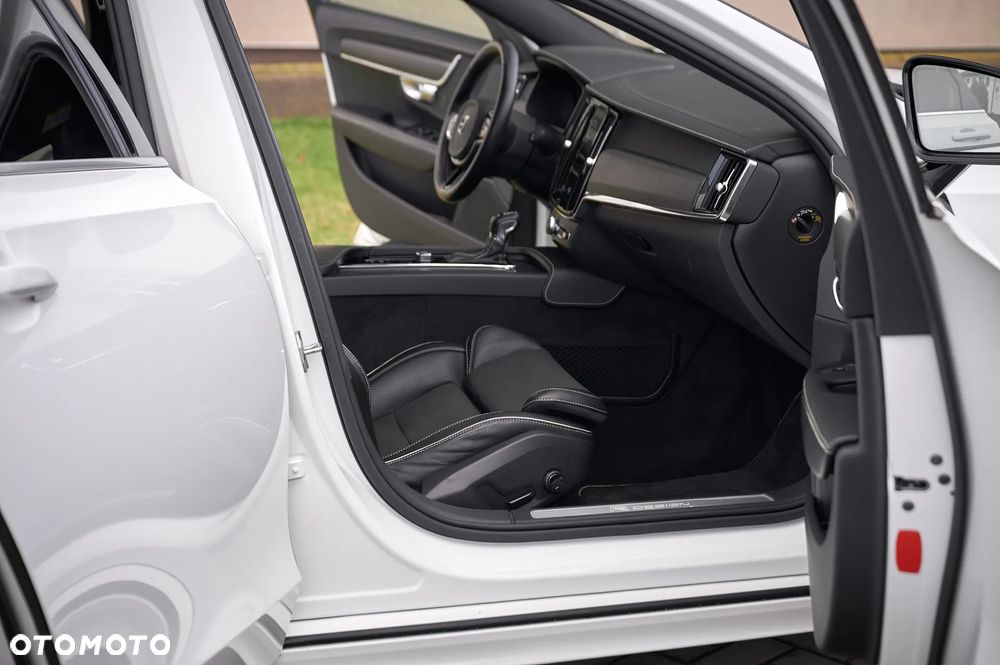 Volvo V90 D4 Geartronic R Design - 28