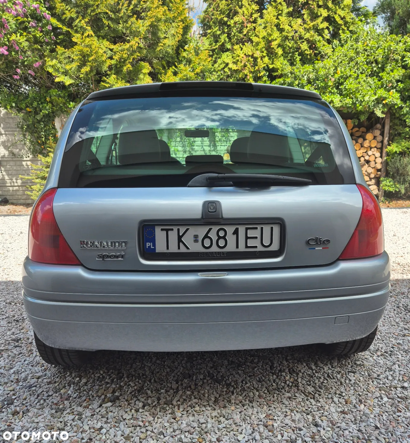 Renault Clio 2.0 16V Sport - 12