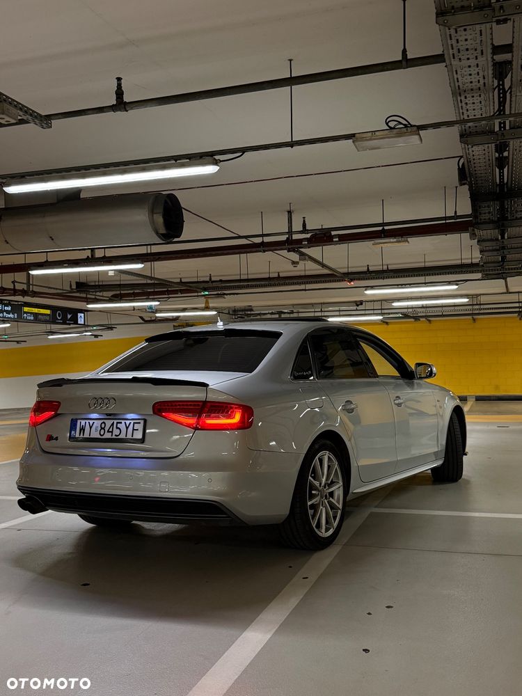Audi A4 Limousine 2.0 TFSI Quattro S tronic - 8