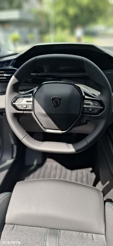 Peugeot 408 - 11