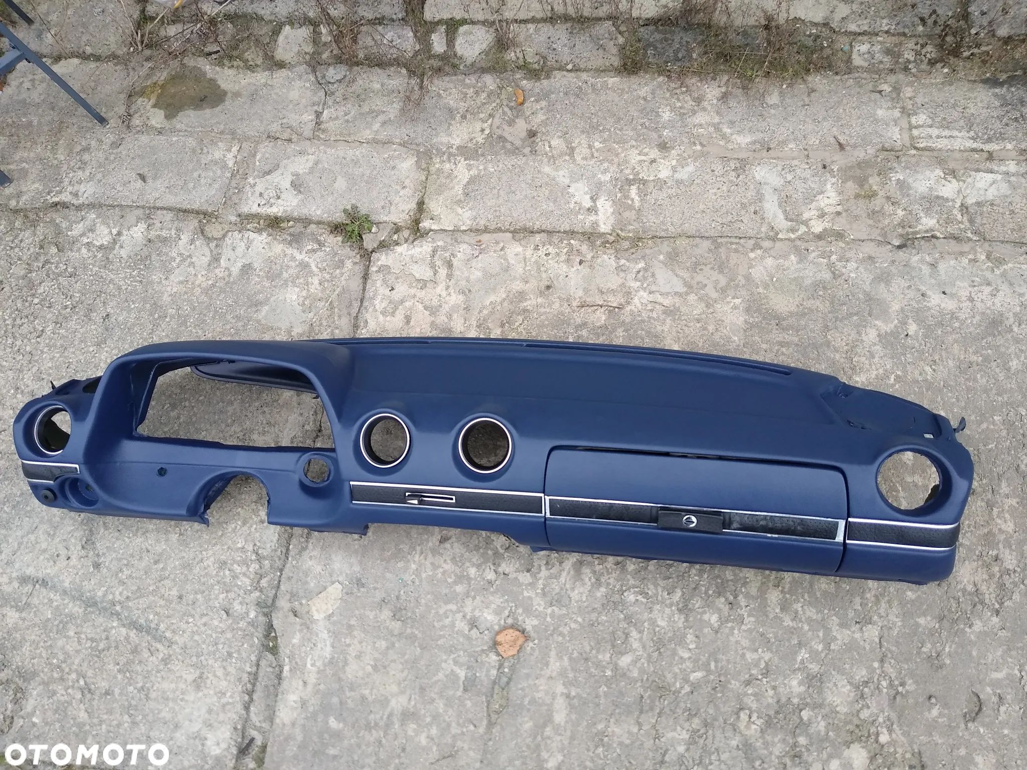 Mercedes W123 wszystkie kolory W110 W114 W115 deska rozdzielcza kokpi konsola regeneracja - 1