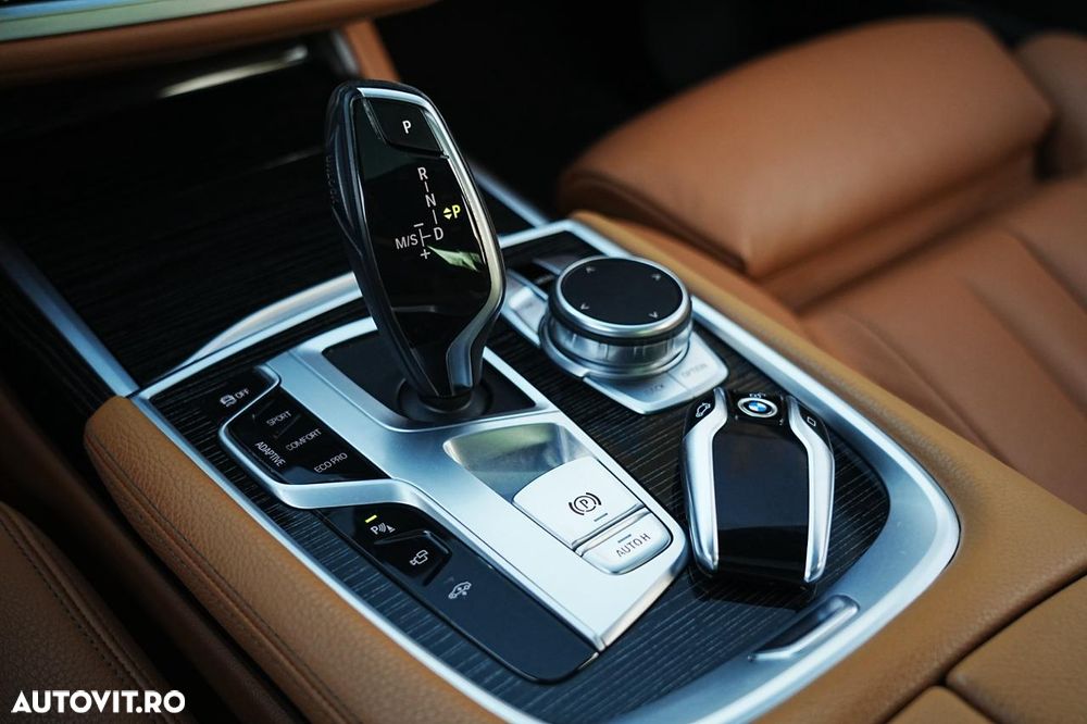 BMW Seria 7 730d xDrive - 28