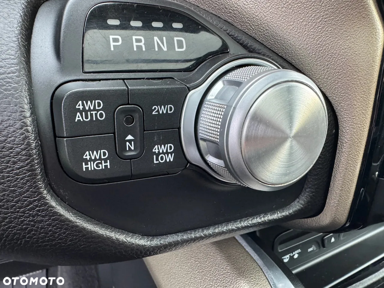 RAM 1500 Crew Cab Laramie - 38
