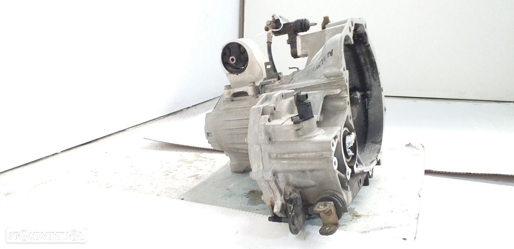 CAIXA VELOCIDADES NISSAN ALMERA II 2002 -6J00 - 2