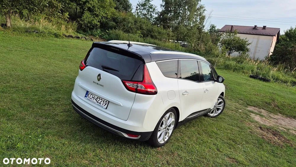 Renault Grand Scenic - 17