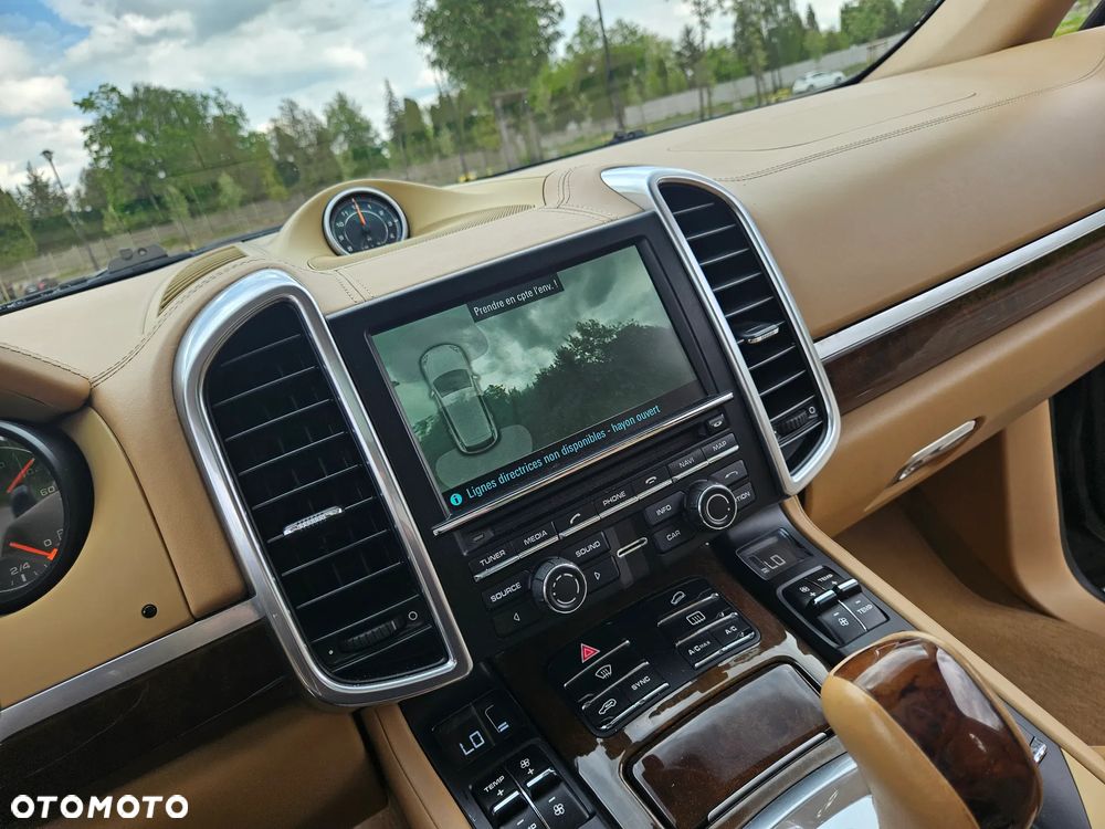 Porsche Cayenne - 33