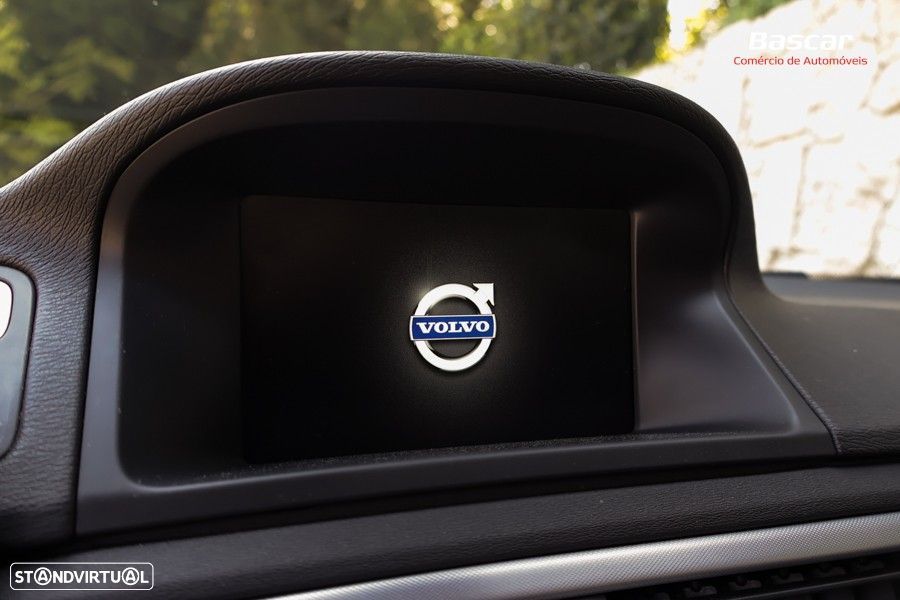 Volvo XC 70 D4 Geartronic Black Line - 40