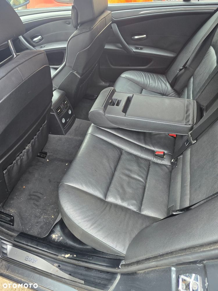 BMW Seria 5 525d Edition Sport - 6