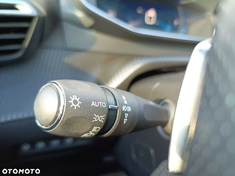 Peugeot 2008 1.2 PureTech GT Pack S&S EAT8 - 23
