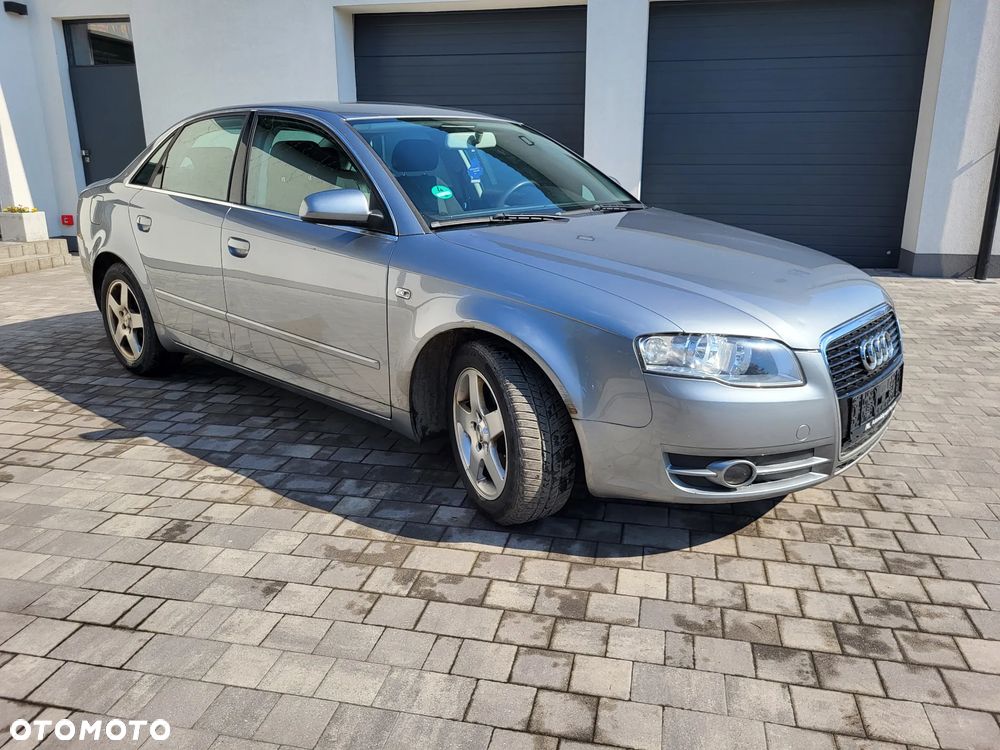Audi A4 Limousine - 3