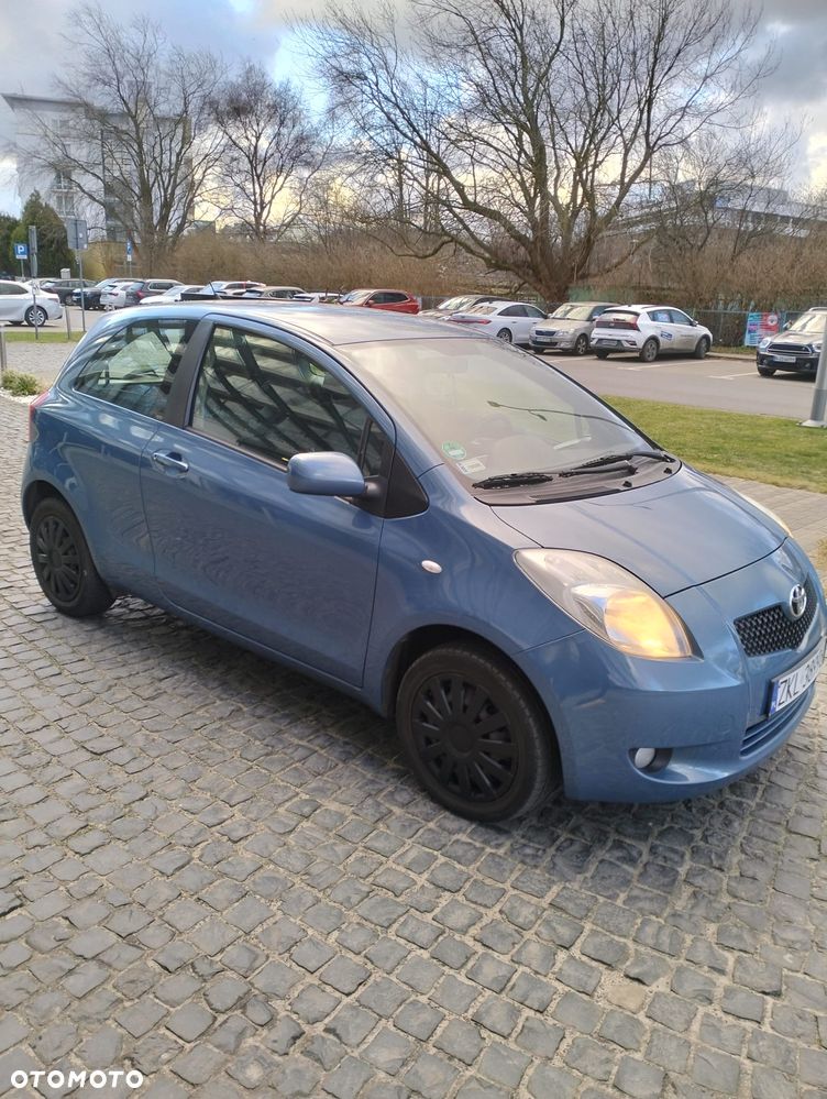Toyota Yaris 1.0 Terra - 2