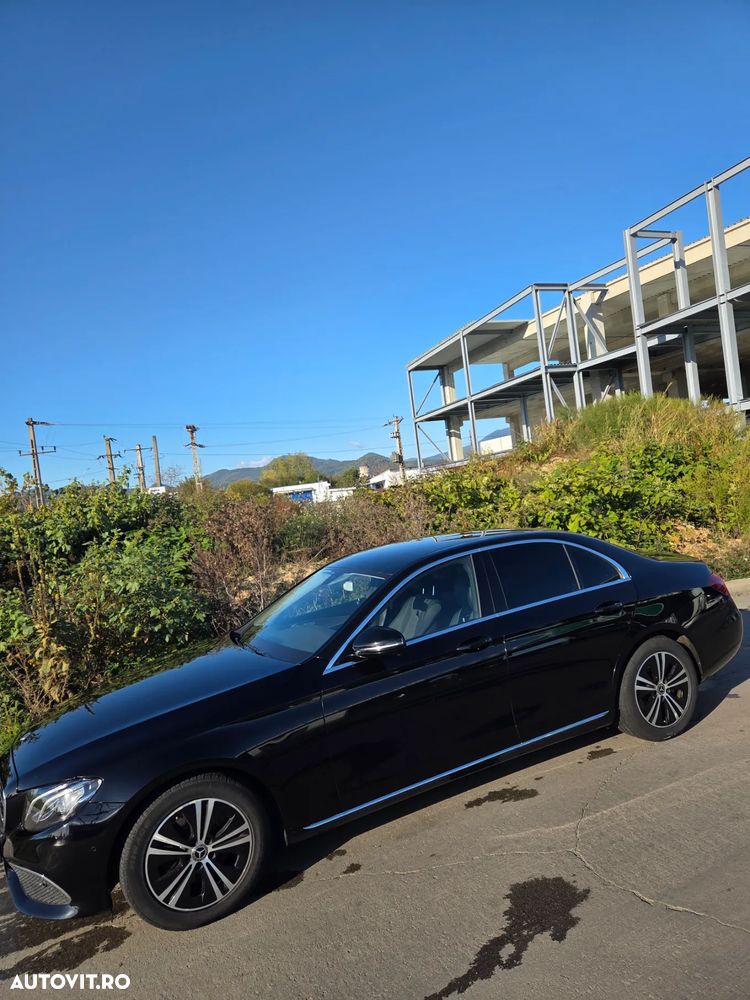 Mercedes-Benz E 220 d 4Matic 9G-TRONIC Avantgarde - 4